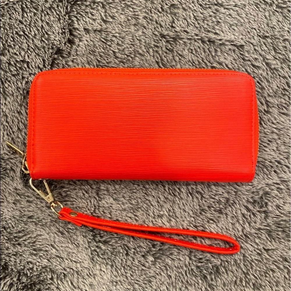 Wallet Clutch Wristlet - Bright Red